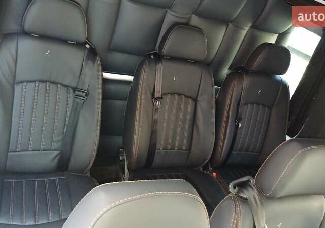 Черный Мерседес Sprinter, объемом двигателя 2.99 л и пробегом 688 тыс. км за 36500 $, фото 2 на Automoto.ua