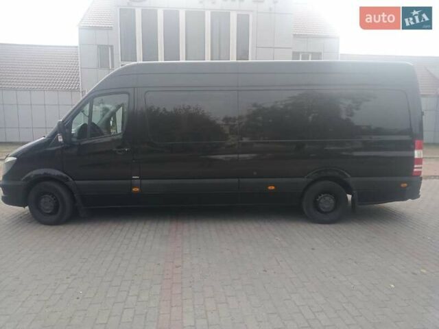 Чорний Мерседес Sprinter, об'ємом двигуна 2.14 л та пробігом 720 тис. км за 22611 $, фото 1 на Automoto.ua