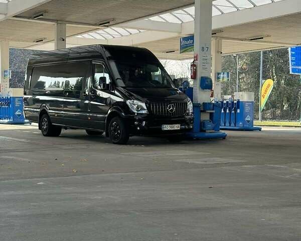 Черный Мерседес Sprinter, объемом двигателя 2.99 л и пробегом 688 тыс. км за 36500 $, фото 7 на Automoto.ua