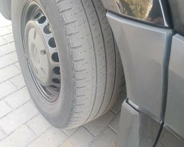 Чорний Мерседес Sprinter, об'ємом двигуна 2.14 л та пробігом 720 тис. км за 22611 $, фото 4 на Automoto.ua