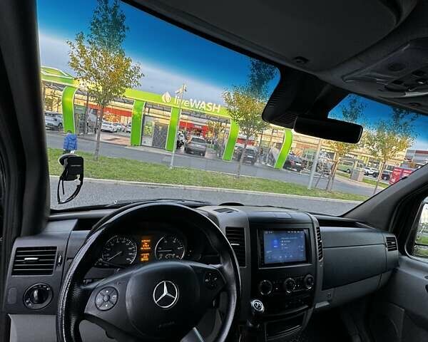 Черный Мерседес Sprinter, объемом двигателя 2.99 л и пробегом 635 тыс. км за 31500 $, фото 22 на Automoto.ua