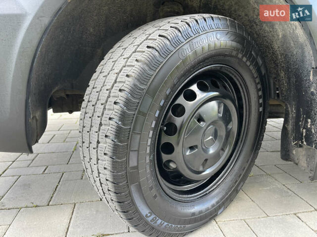 Чорний Мерседес Sprinter, об'ємом двигуна 2.2 л та пробігом 421 тис. км за 19550 $, фото 100 на Automoto.ua