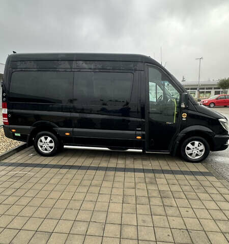 Черный Мерседес Sprinter, объемом двигателя 2.2 л и пробегом 710 тыс. км за 29900 $, фото 2 на Automoto.ua