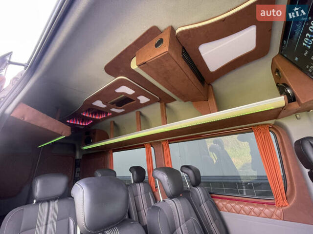Чорний Мерседес Sprinter, об'ємом двигуна 2.2 л та пробігом 421 тис. км за 19550 $, фото 63 на Automoto.ua