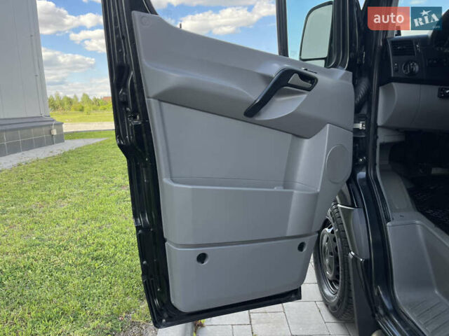 Чорний Мерседес Sprinter, об'ємом двигуна 2.2 л та пробігом 421 тис. км за 19550 $, фото 49 на Automoto.ua