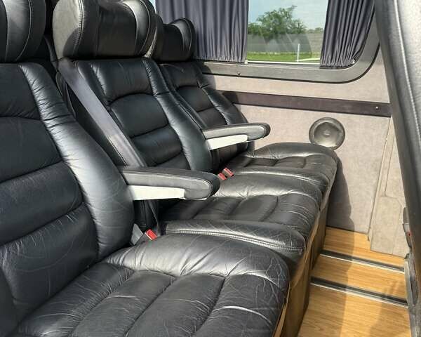 Черный Мерседес Sprinter, объемом двигателя 3 л и пробегом 693 тыс. км за 28900 $, фото 22 на Automoto.ua