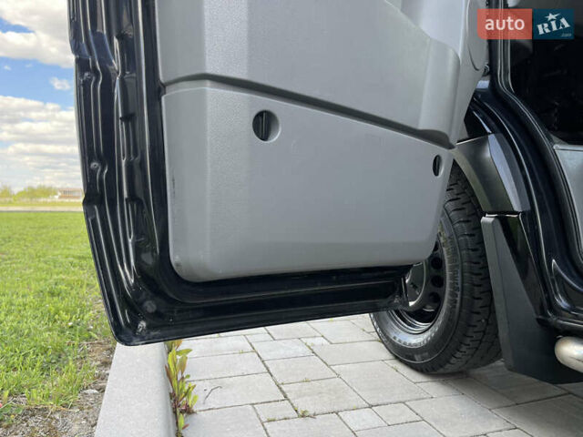 Чорний Мерседес Sprinter, об'ємом двигуна 2.2 л та пробігом 421 тис. км за 19550 $, фото 51 на Automoto.ua