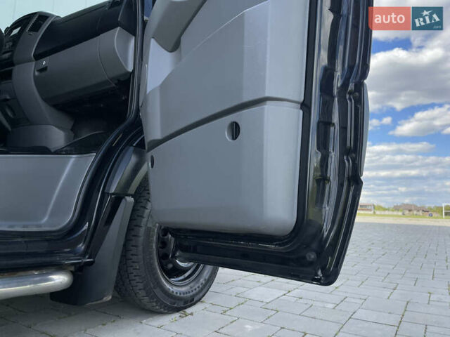 Чорний Мерседес Sprinter, об'ємом двигуна 2.2 л та пробігом 421 тис. км за 19550 $, фото 58 на Automoto.ua