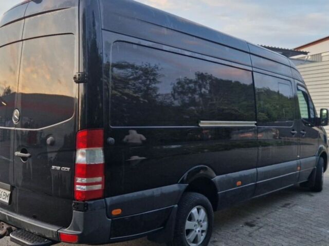 Черный Мерседес Sprinter, объемом двигателя 2.2 л и пробегом 458 тыс. км за 29499 $, фото 4 на Automoto.ua