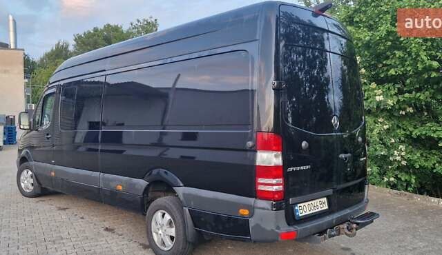 Черный Мерседес Sprinter, объемом двигателя 2.2 л и пробегом 334 тыс. км за 32199 $, фото 4 на Automoto.ua
