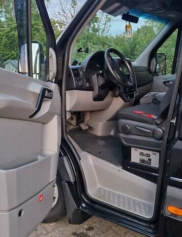 Черный Мерседес Sprinter, объемом двигателя 2.2 л и пробегом 334 тыс. км за 32199 $, фото 11 на Automoto.ua