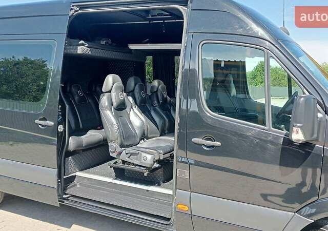 Черный Мерседес Sprinter, объемом двигателя 3 л и пробегом 492 тыс. км за 34000 $, фото 8 на Automoto.ua