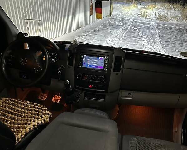 Черный Мерседес Sprinter, объемом двигателя 0 л и пробегом 780 тыс. км за 31148 $, фото 1 на Automoto.ua