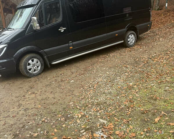 Черный Мерседес Sprinter, объемом двигателя 2.99 л и пробегом 800 тыс. км за 29500 $, фото 5 на Automoto.ua