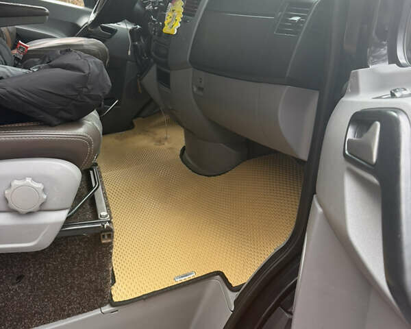 Черный Мерседес Sprinter, объемом двигателя 2.99 л и пробегом 800 тыс. км за 29500 $, фото 10 на Automoto.ua