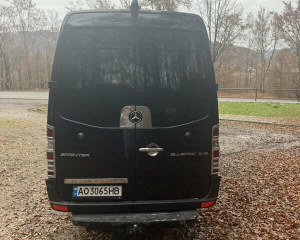 Черный Мерседес Sprinter, объемом двигателя 2.99 л и пробегом 800 тыс. км за 29500 $, фото 9 на Automoto.ua