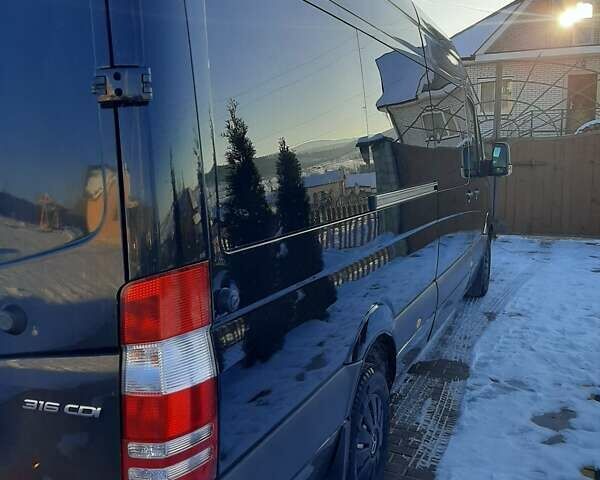 Черный Мерседес Sprinter, объемом двигателя 2.1 л и пробегом 483 тыс. км за 23000 $, фото 5 на Automoto.ua