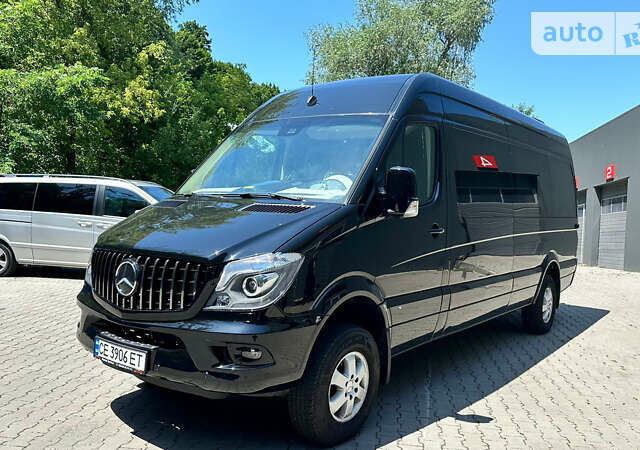 Черный Мерседес Sprinter, объемом двигателя 3 л и пробегом 120 тыс. км за 83000 $, фото 1 на Automoto.ua