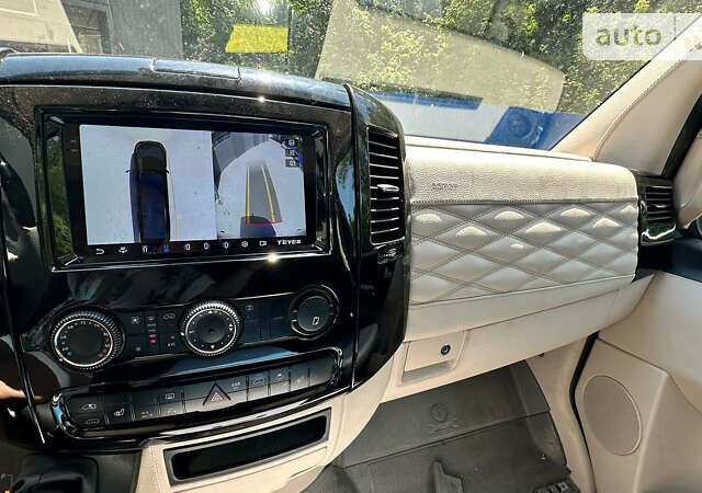 Черный Мерседес Sprinter, объемом двигателя 3 л и пробегом 120 тыс. км за 83000 $, фото 8 на Automoto.ua