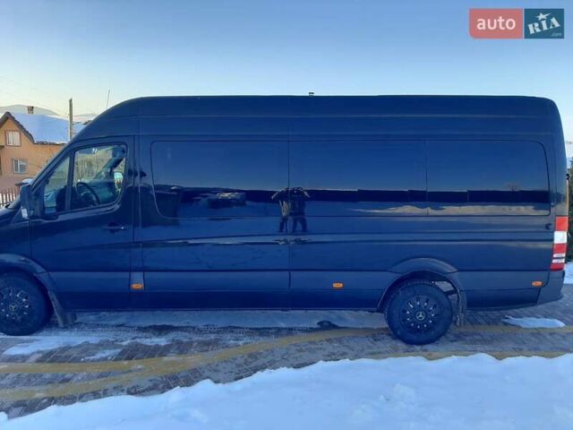 Черный Мерседес Sprinter, объемом двигателя 2.1 л и пробегом 483 тыс. км за 23000 $, фото 3 на Automoto.ua