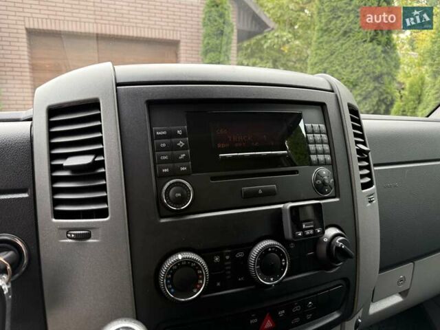 Черный Мерседес Sprinter, объемом двигателя 2.2 л и пробегом 181 тыс. км за 26900 $, фото 46 на Automoto.ua