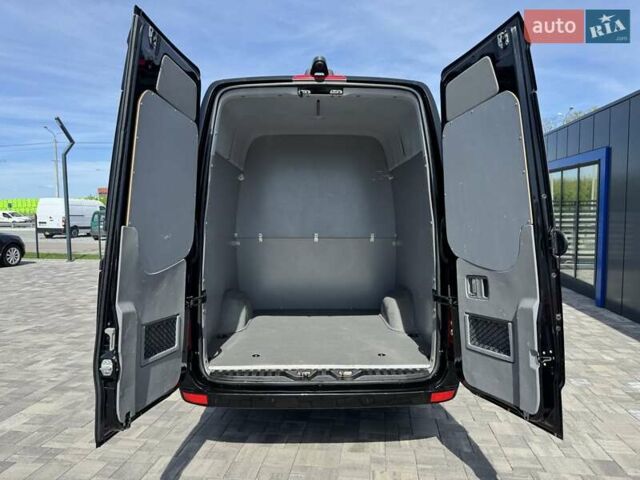Черный Мерседес Sprinter, объемом двигателя 2.2 л и пробегом 161 тыс. км за 32500 $, фото 24 на Automoto.ua