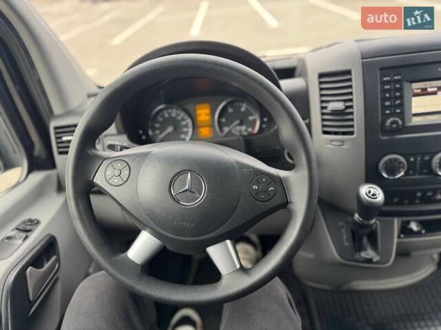 Черный Мерседес Sprinter, объемом двигателя 3 л и пробегом 400 тыс. км за 36500 $, фото 23 на Automoto.ua