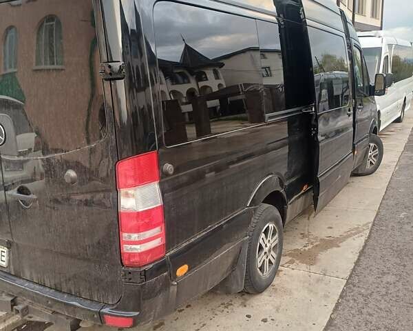 Черный Мерседес Sprinter, объемом двигателя 0 л и пробегом 270 тыс. км за 33700 $, фото 2 на Automoto.ua