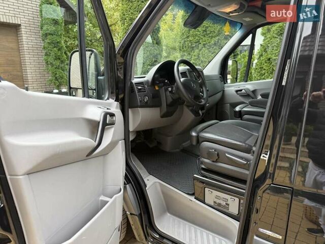 Черный Мерседес Sprinter, объемом двигателя 2.2 л и пробегом 181 тыс. км за 26900 $, фото 36 на Automoto.ua