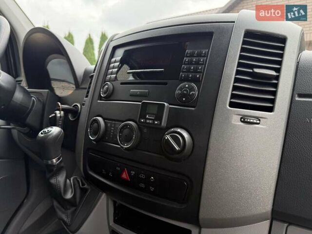 Черный Мерседес Sprinter, объемом двигателя 2.2 л и пробегом 181 тыс. км за 26900 $, фото 55 на Automoto.ua