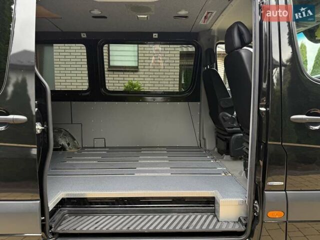 Черный Мерседес Sprinter, объемом двигателя 2.2 л и пробегом 181 тыс. км за 26900 $, фото 57 на Automoto.ua