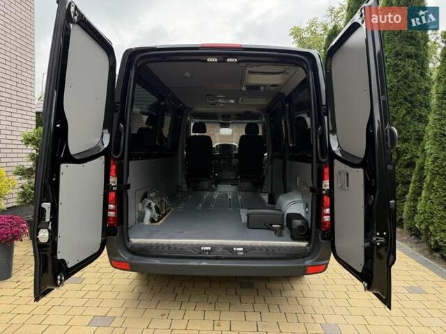 Черный Мерседес Sprinter, объемом двигателя 2.2 л и пробегом 181 тыс. км за 26900 $, фото 60 на Automoto.ua