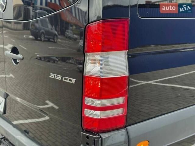 Черный Мерседес Sprinter, объемом двигателя 3 л и пробегом 400 тыс. км за 36500 $, фото 9 на Automoto.ua