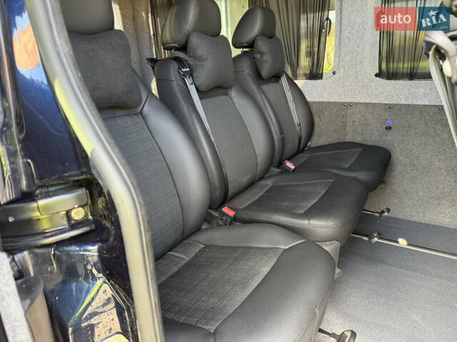 Черный Мерседес Sprinter, объемом двигателя 0 л и пробегом 185 тыс. км за 30800 $, фото 16 на Automoto.ua