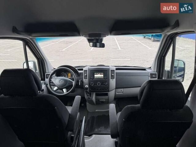 Черный Мерседес Sprinter, объемом двигателя 3 л и пробегом 400 тыс. км за 36500 $, фото 21 на Automoto.ua