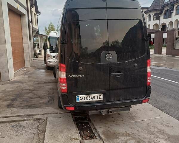 Черный Мерседес Sprinter, объемом двигателя 0 л и пробегом 270 тыс. км за 33700 $, фото 1 на Automoto.ua