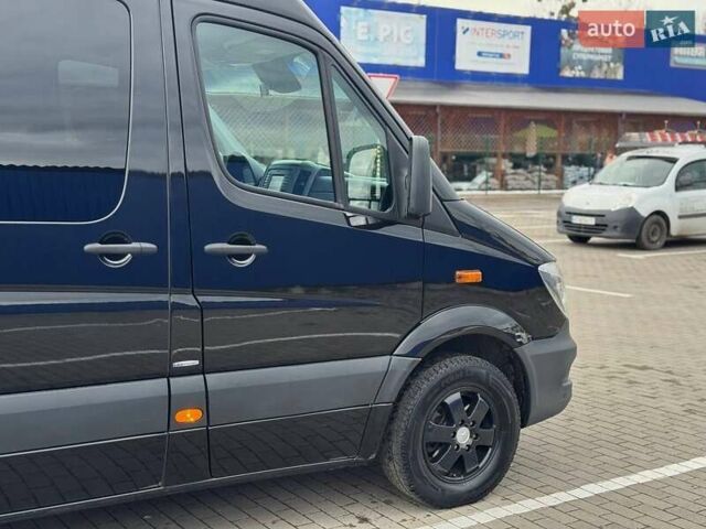 Черный Мерседес Sprinter, объемом двигателя 3 л и пробегом 400 тыс. км за 36500 $, фото 2 на Automoto.ua
