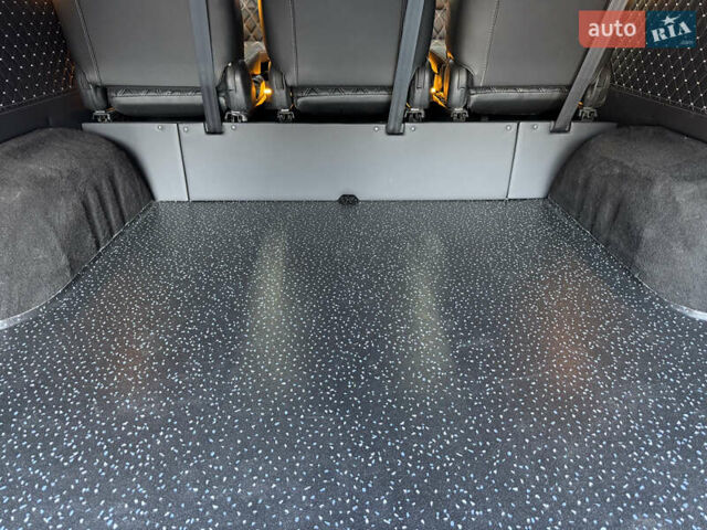 Чорний Мерседес Sprinter, об'ємом двигуна 2.2 л та пробігом 205 тис. км за 46990 $, фото 40 на Automoto.ua