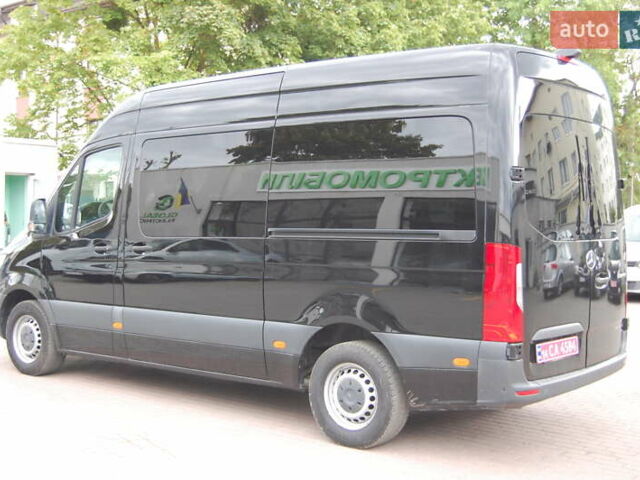 Черный Мерседес Sprinter, объемом двигателя 2.14 л и пробегом 471 тыс. км за 27800 $, фото 5 на Automoto.ua