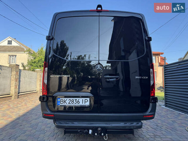 Чорний Мерседес Sprinter, об'ємом двигуна 2.2 л та пробігом 205 тис. км за 46990 $, фото 36 на Automoto.ua