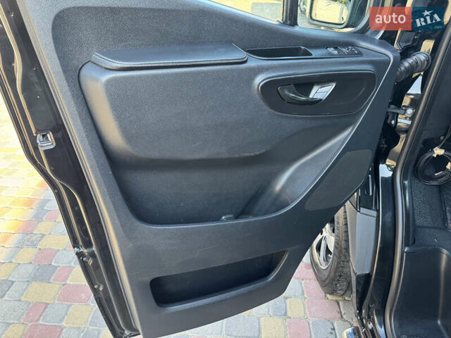 Чорний Мерседес Sprinter, об'ємом двигуна 2.2 л та пробігом 205 тис. км за 46990 $, фото 16 на Automoto.ua