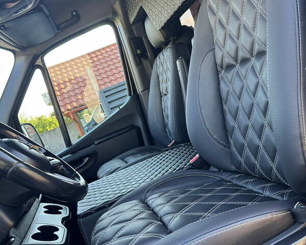 Чорний Мерседес Sprinter, об'ємом двигуна 2.2 л та пробігом 205 тис. км за 46990 $, фото 19 на Automoto.ua