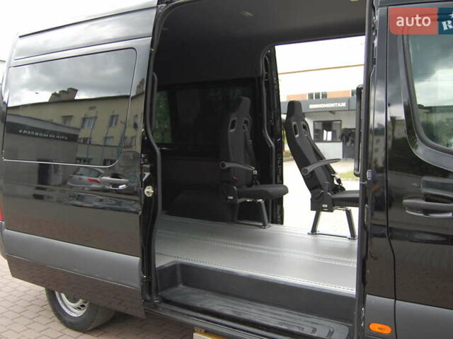 Черный Мерседес Sprinter, объемом двигателя 2.14 л и пробегом 471 тыс. км за 27800 $, фото 16 на Automoto.ua
