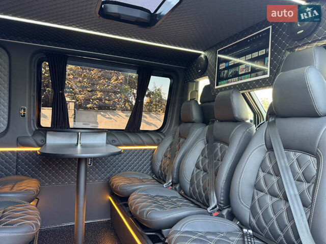 Чорний Мерседес Sprinter, об'ємом двигуна 2.2 л та пробігом 205 тис. км за 46990 $, фото 56 на Automoto.ua