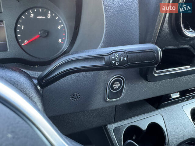 Чорний Мерседес Sprinter, об'ємом двигуна 2.2 л та пробігом 205 тис. км за 46990 $, фото 23 на Automoto.ua