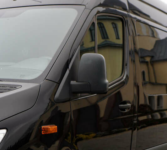Черный Мерседес Sprinter, объемом двигателя 2.14 л и пробегом 500 тыс. км за 38300 $, фото 28 на Automoto.ua