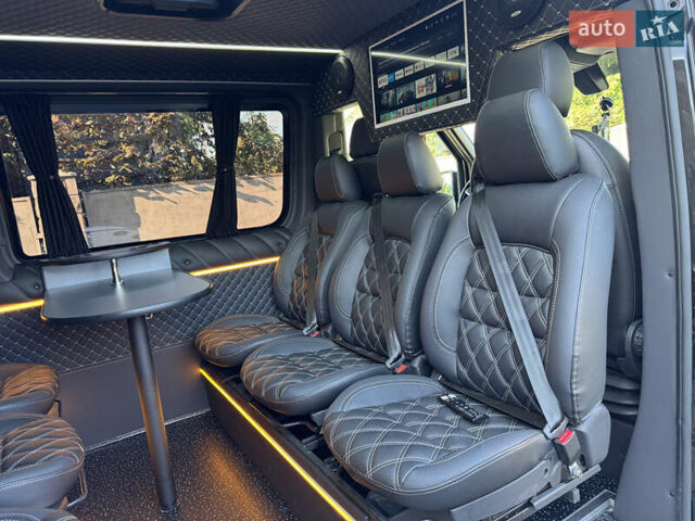 Чорний Мерседес Sprinter, об'ємом двигуна 2.2 л та пробігом 205 тис. км за 46990 $, фото 57 на Automoto.ua
