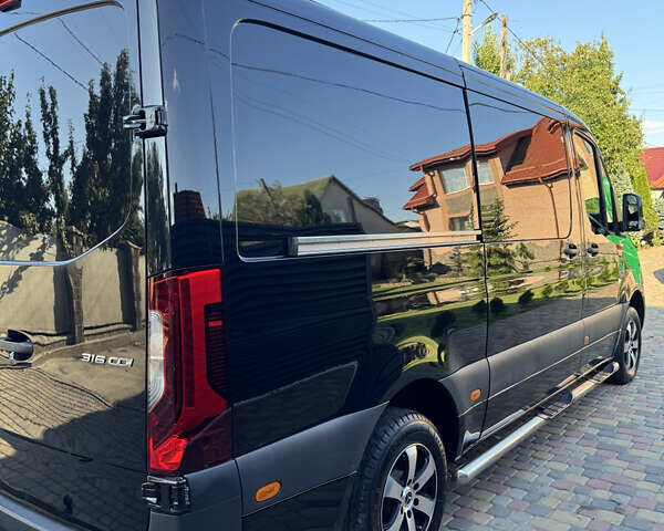 Чорний Мерседес Sprinter, об'ємом двигуна 2.2 л та пробігом 205 тис. км за 46990 $, фото 34 на Automoto.ua