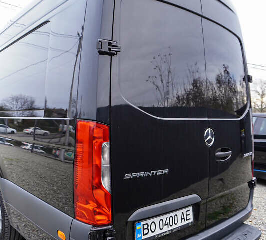 Черный Мерседес Sprinter, объемом двигателя 2.14 л и пробегом 500 тыс. км за 37999 $, фото 25 на Automoto.ua