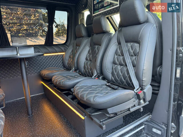 Чорний Мерседес Sprinter, об'ємом двигуна 2.2 л та пробігом 205 тис. км за 46990 $, фото 58 на Automoto.ua